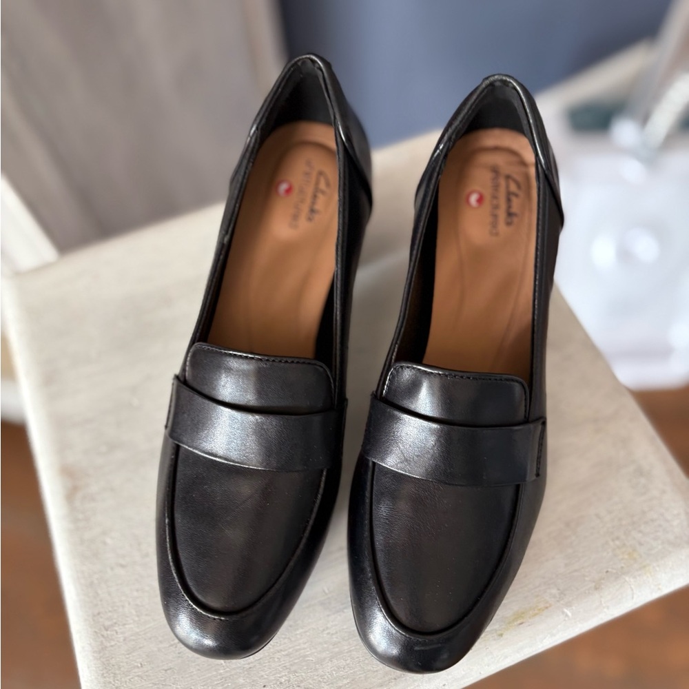 NWOT Clarks Cosmo Women's Classic Black